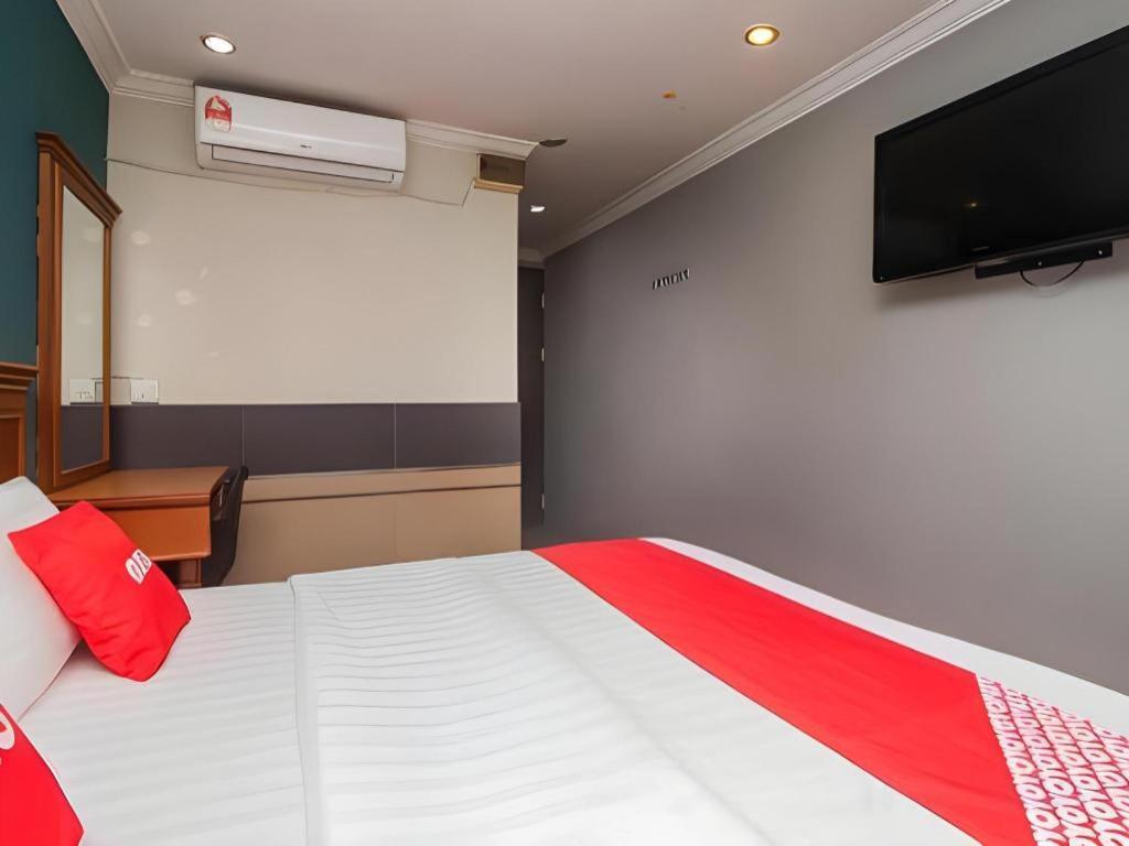 River Park Hotel Sibu Exterior photo