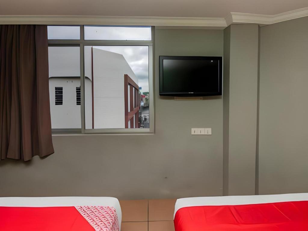 River Park Hotel Sibu Exterior photo