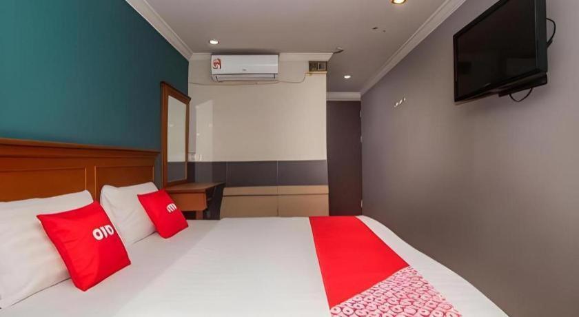 River Park Hotel Sibu Exterior photo