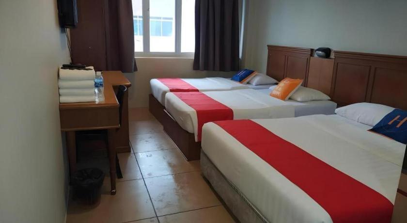 River Park Hotel Sibu Exterior photo