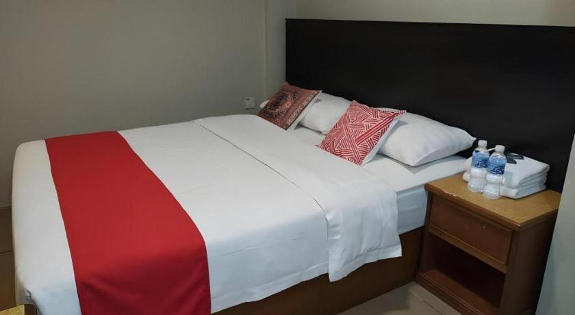River Park Hotel Sibu Exterior photo