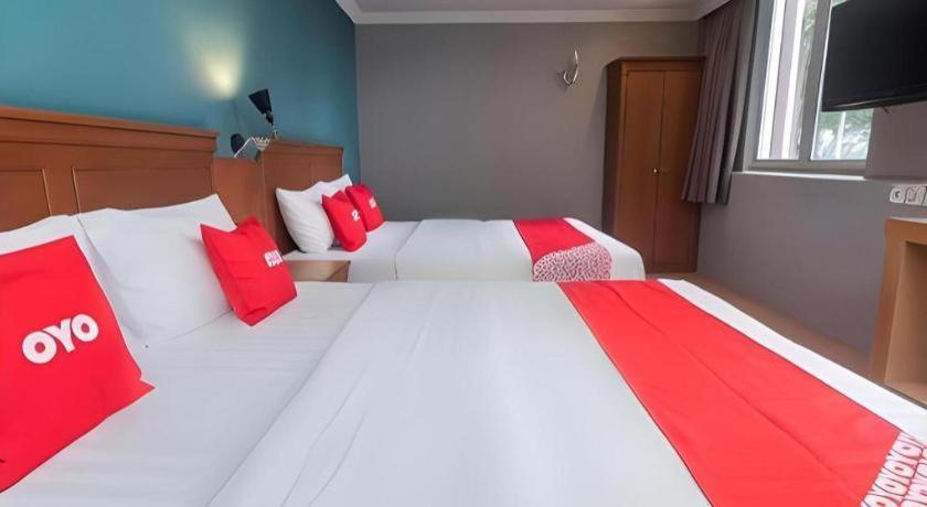 River Park Hotel Sibu Exterior photo